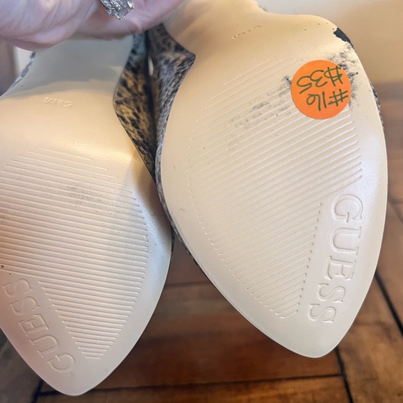 NWOB GUESS SNAKE PYTHON PRINT BOOTIES - Picture 11 of 13